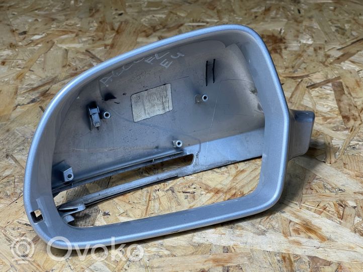 Audi A6 S6 C6 4F Veidrodėlio plastikinė apdaila 4F0857527B