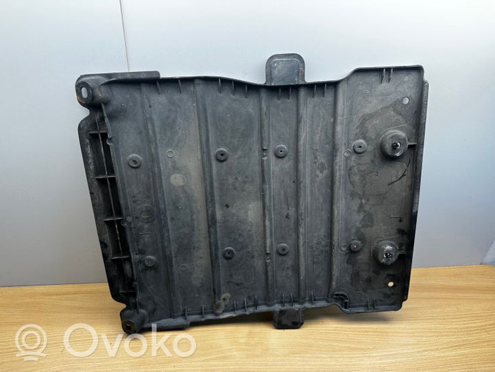 Volkswagen Golf Sportsvan Center/middle under tray cover 5Q0825230H