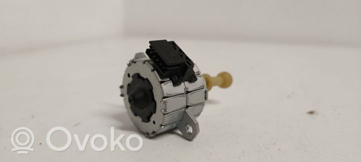 BMW 3 E90 E91 Motorino di regolazione assetto fari 6553160699