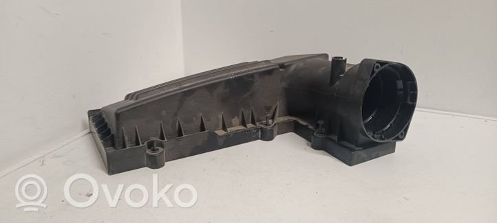 Volkswagen PASSAT B8 Ilmansuodattimen kotelo 1K0129607BB