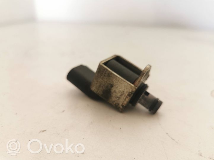 Skoda Fabia Mk3 (NJ) Pompe de circulation d'eau 04L907284A