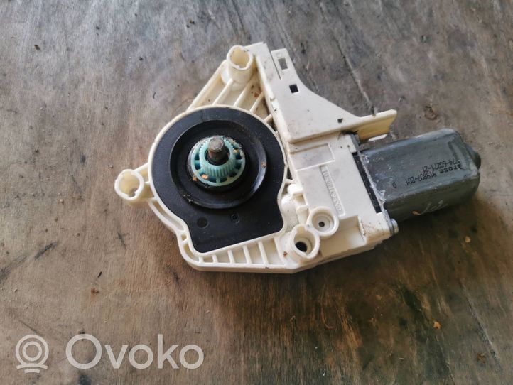 Volkswagen Sharan Silniczek podnośnika szyby drzwi przednich 8K0959802B