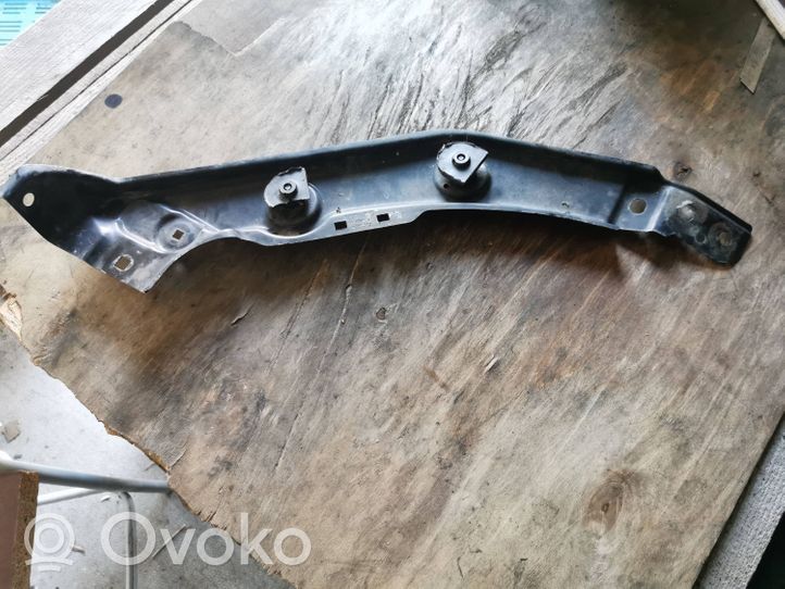 Volkswagen Sharan Laikiklis radiatorių panelės (televizoriaus) 7N0805931