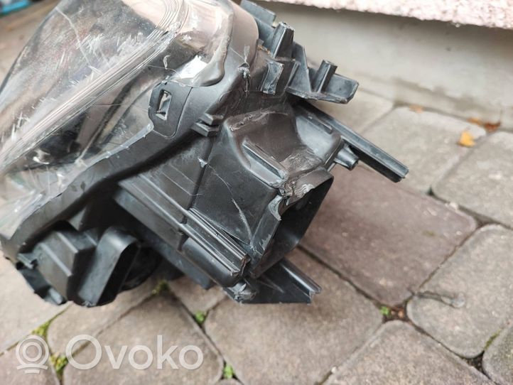 Opel Combo E Lampa przednia 901452983VUW