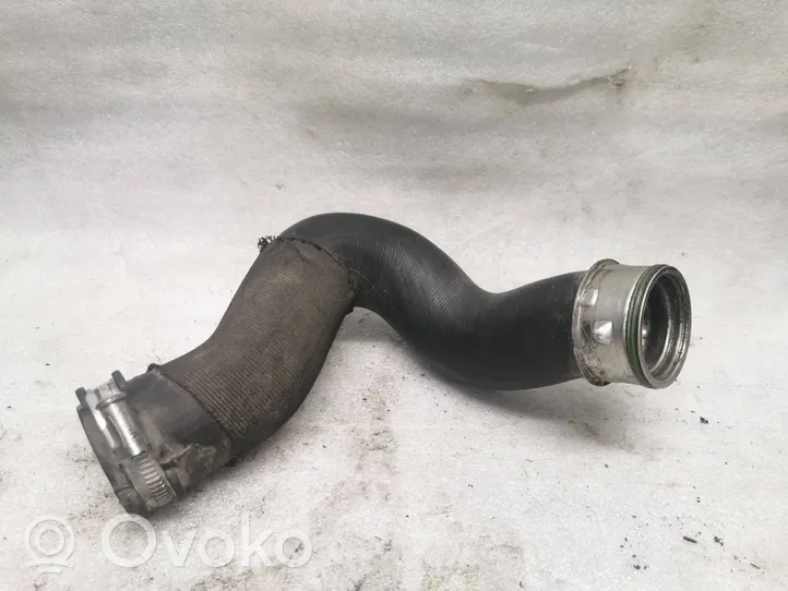 Volkswagen Touareg I Tube d'admission de tuyau de refroidisseur intermédiaire 7L6145738A