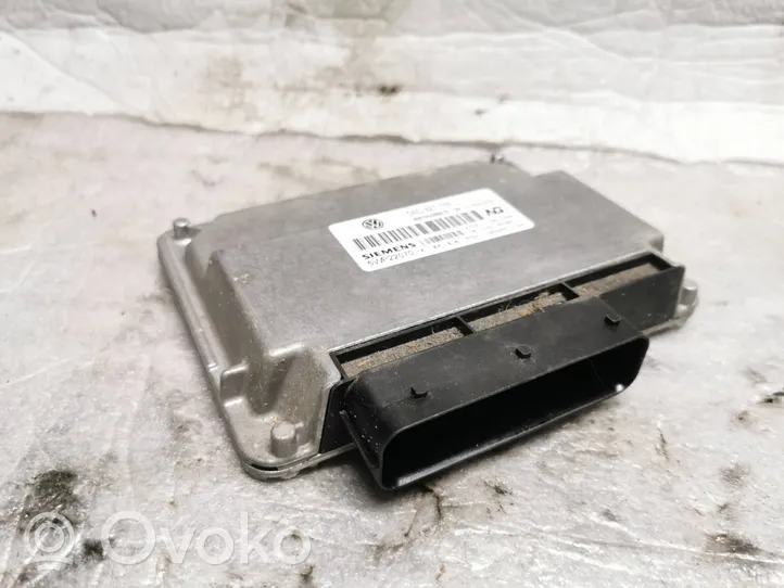 Volkswagen Touareg I Module de contrôle de boîte de vitesses ECU 0AD927755L