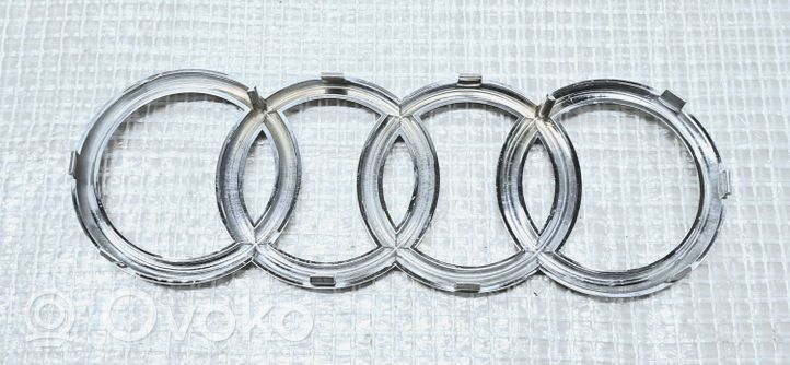 Audi Q5 SQ5 Valmistajan merkki/logo/tunnus 8R0853651
