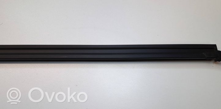 Volkswagen Golf VII Rivestimento modanatura del faro posteriore 5GM837479