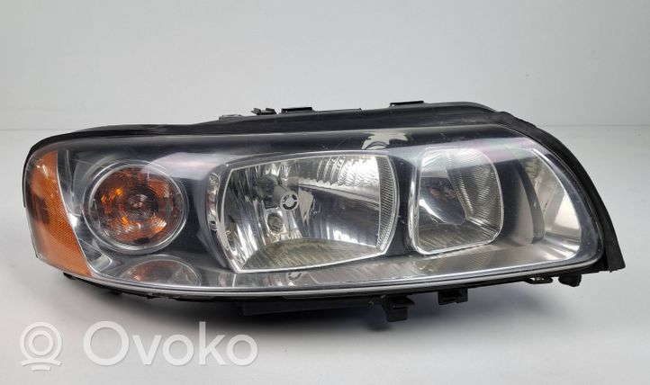 Volvo XC70 Lampa przednia 30698836