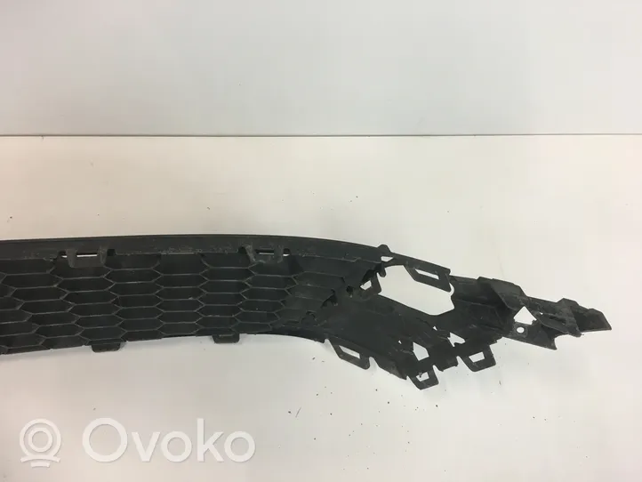 Volkswagen Jetta VI Front bumper lower grill 1K8853677