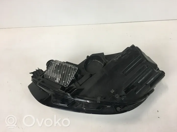 Audi A4 S4 B9 Lampa przednia 8W0941036