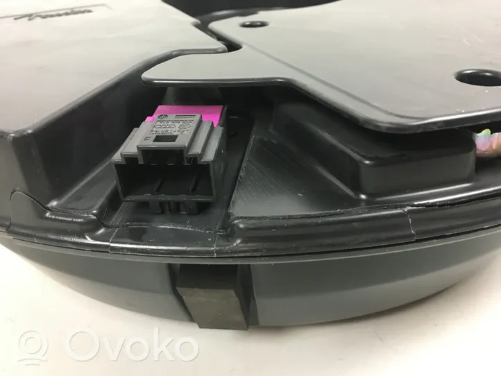 Volkswagen Golf VII Subwoofer-bassokaiutin 5G0035621