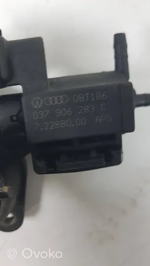 Audi A4 S4 B8 8K Turboahtimen magneettiventtiili 037906283C