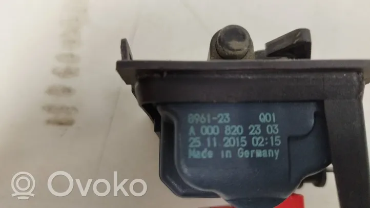 Mercedes-Benz C W205 Siłownik klapki wlewu paliwa A0008202303