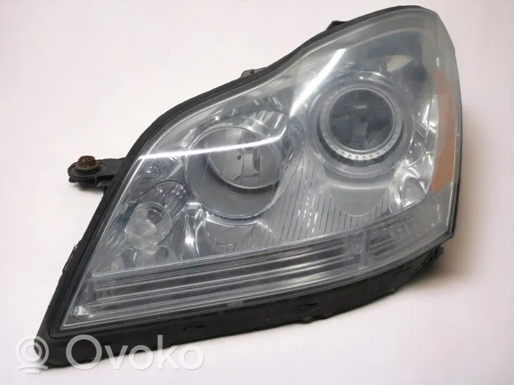 Mercedes-Benz GL X164 Lampa przednia A1648208261