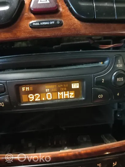 Mercedes-Benz C W203 Radio / CD/DVD atskaņotājs / navigācija A2038202286