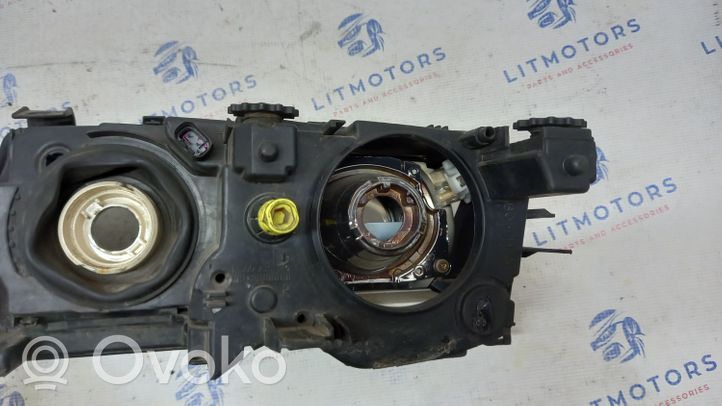 BMW 3 E46 Lampa przednia 8377262