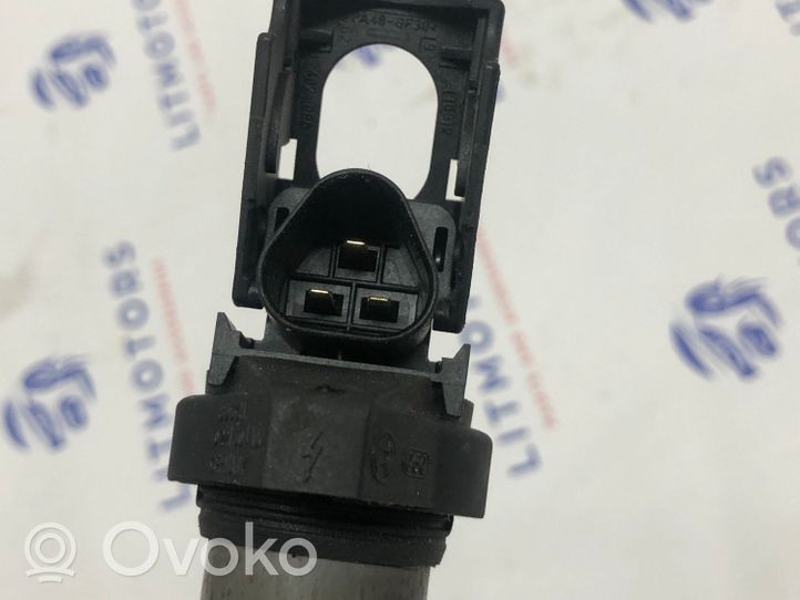 BMW 7 E38 High voltage ignition coil 0221504100