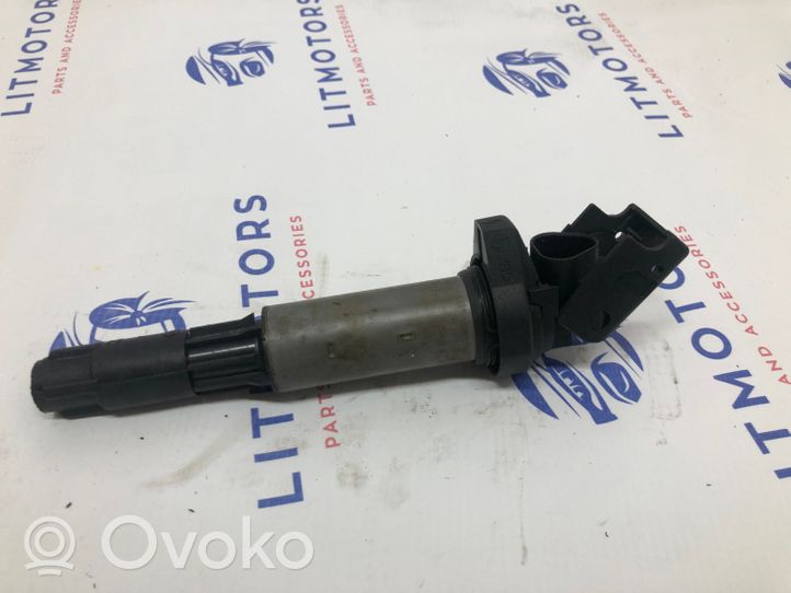 BMW 7 E38 High voltage ignition coil 0221504100