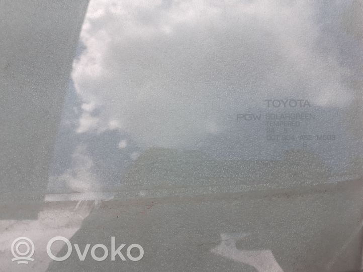 Toyota Corolla E160 E170 Szyba drzwi tylnych 6810402400