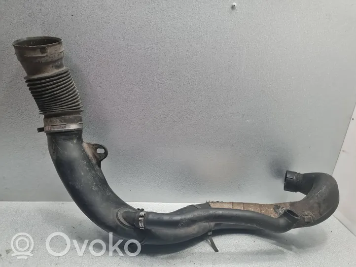 Peugeot 607 Turboahtimen ilmanoton letku 9628792080