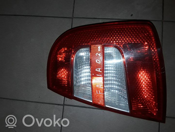 Skoda Fabia Mk1 (6Y) Lampa tylna 