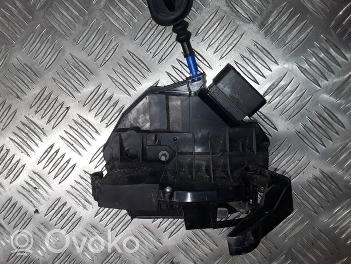 Ford Fiesta Zamek drzwi przednich 8A6AA21812BC