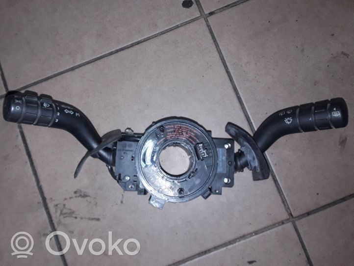 Volkswagen Fox Leva/interruttore dell’indicatore di direzione e tergicristallo 5Z0953503C