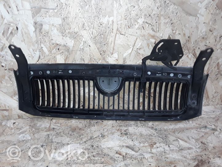 Skoda Fabia Mk1 (6Y) Maskownica / Grill / Atrapa górna chłodnicy 