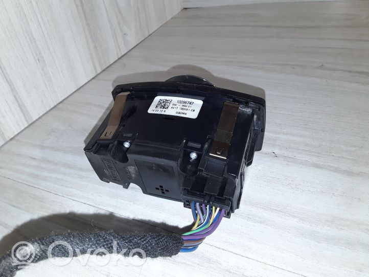 Ford Transit Courier Light switch 
