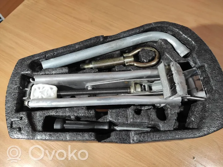 Volkswagen Polo IV 9N3 Lift Jack 6Q0012115H