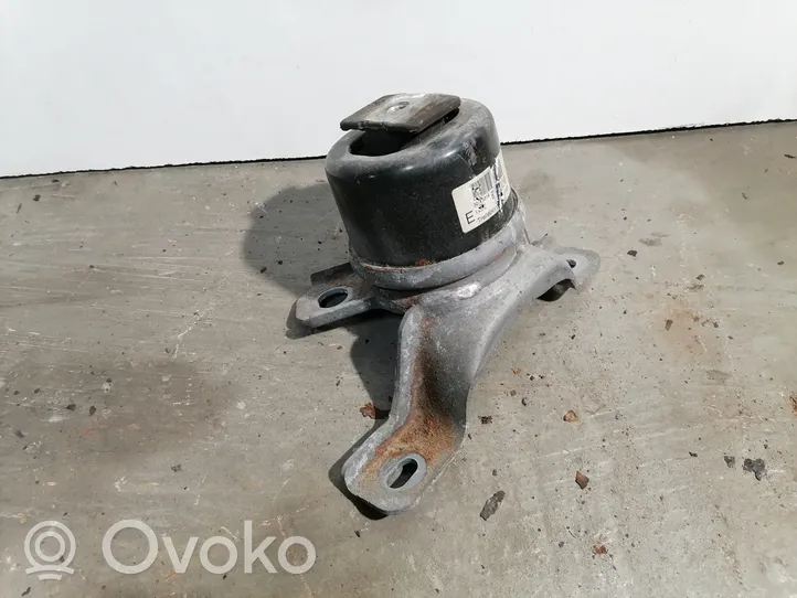 Volvo XC60 Engine mount bracket 30793318