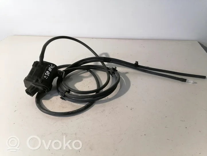 KIA Stonic Windscreen/windshield washer pump 985102J500