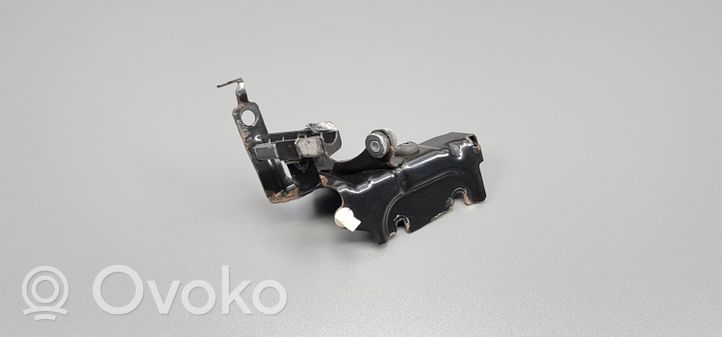 Mazda 6 Supporto pompa ABS GHP967P11