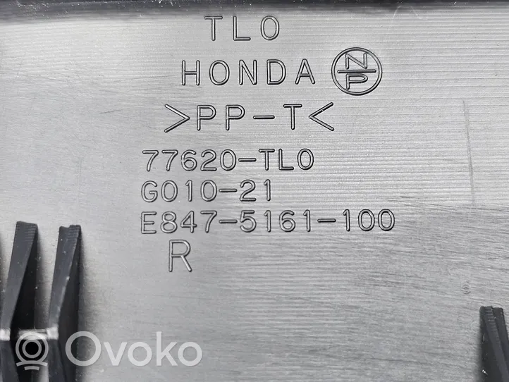 Honda Accord Moldura protectora de la rejilla de ventilación lateral del panel 77620TL0