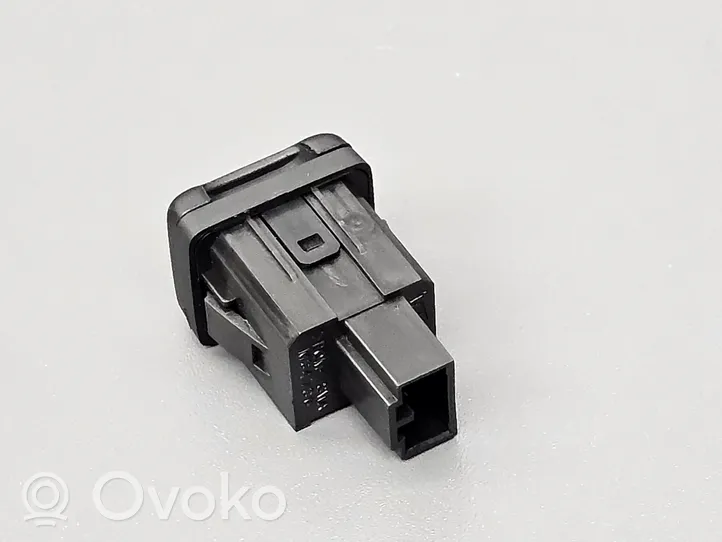 Honda Accord Câble adaptateur AUX M34736