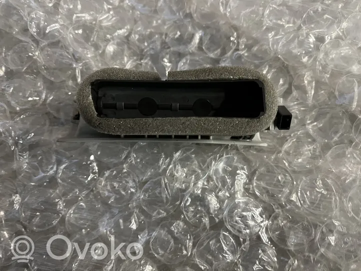 Audi Q7 4M Lango oro grotelės 4G0819209