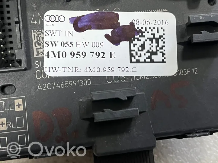 Audi Q7 4M Sterownik / Moduł drzwi 4M0959792E