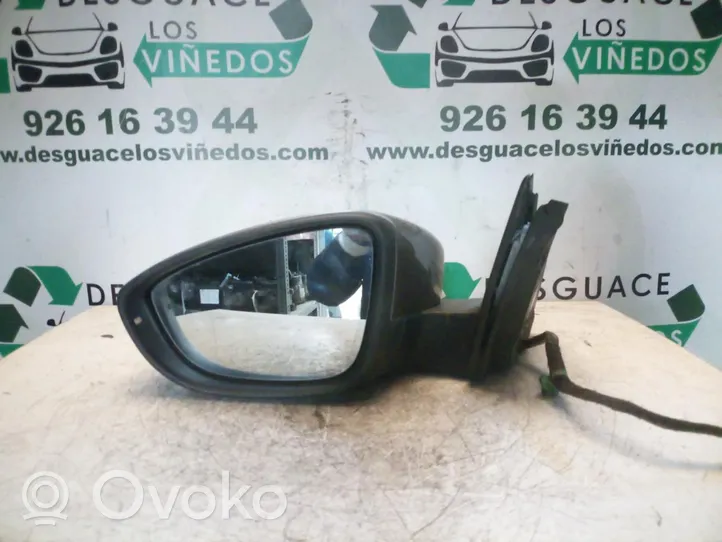 Volkswagen PASSAT Front door electric wing mirror 3C0857933A