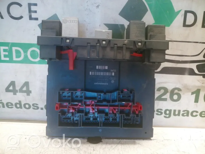 Volkswagen PASSAT Module de fusibles 3C0937049