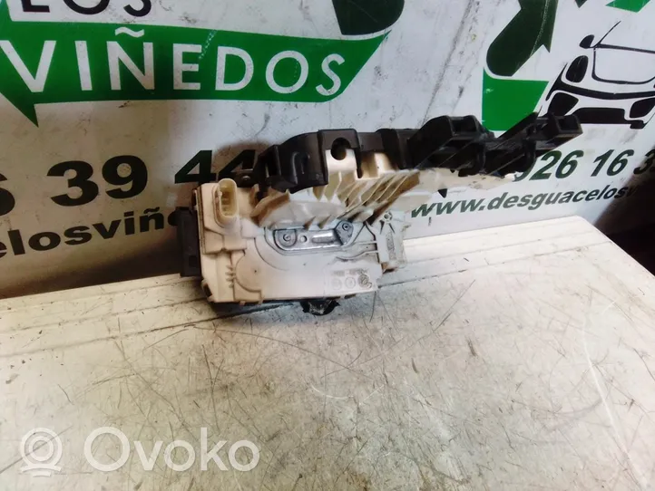 Mercedes-Benz A W176 Etuoven lukko A1667200435