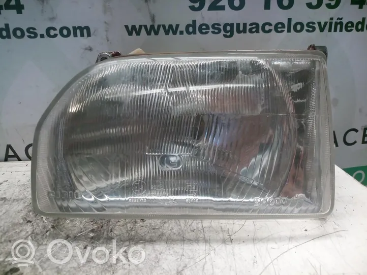 Ford Orion Lampa przednia 084424