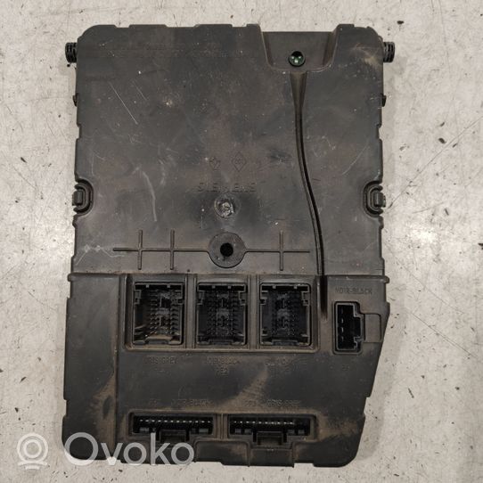 Renault Megane II Komputer / Sterownik ECU i komplet kluczy 8200334419