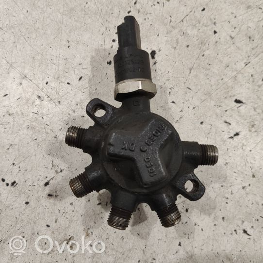 Renault Megane II Kraftstoffverteiler Einspritzleiste Verteilerrohr 8200057232