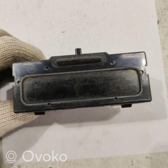 Renault Clio II Monitori/näyttö/pieni näyttö 8200028364