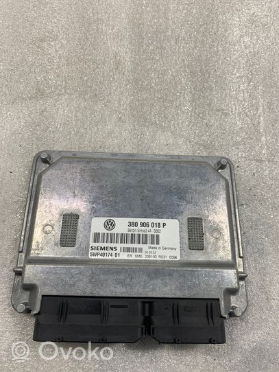 Volkswagen PASSAT B5.5 Sterownik / Moduł ECU 3B0906018P