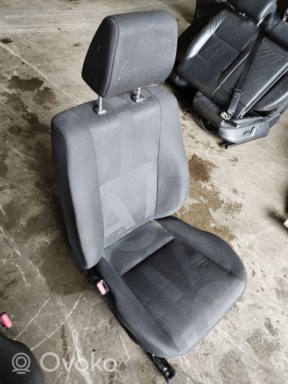 Opel Agila B Fotele / Kanapa / Komplet 