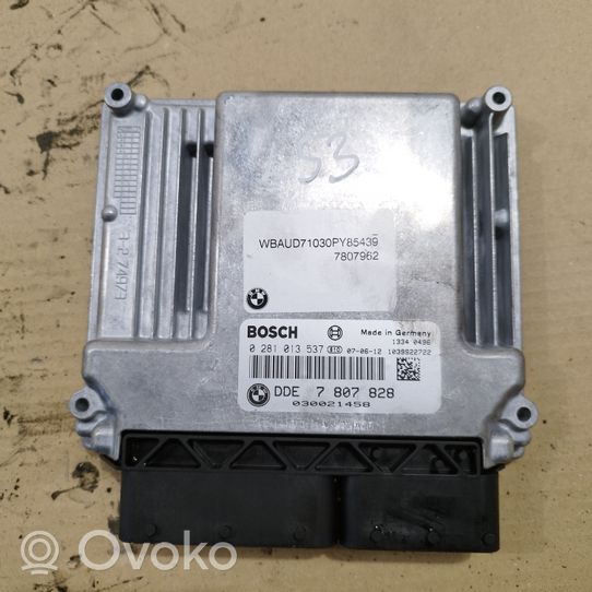 BMW 1 E81 E87 Centralina/modulo motore ECU 0281013537