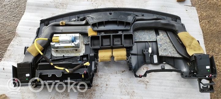 Toyota Auris 150 Kojelauta 553024201001