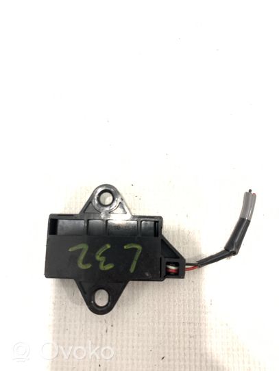 Mitsubishi Lancer X Antenos valdymo blokas 8637A132